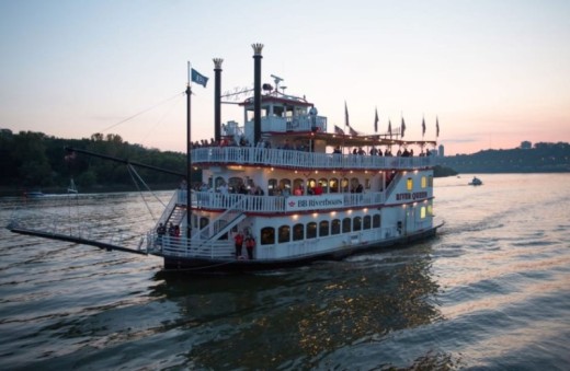 Cincinnati: Ohio River Cruise with Buffet Dinner