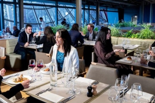 Déjeuner à la Tour Eiffel pour 2 - Menu Brasserie sans boissons - Paris (75)