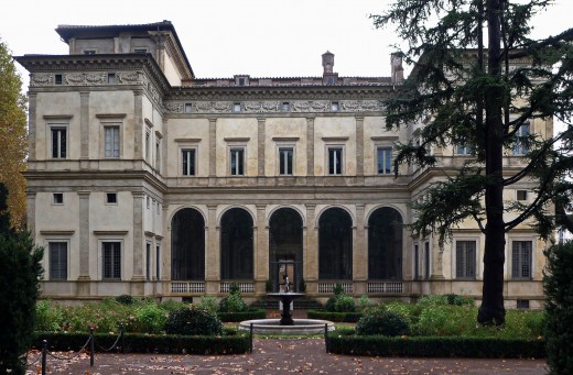 Villa Farnesina small group tour