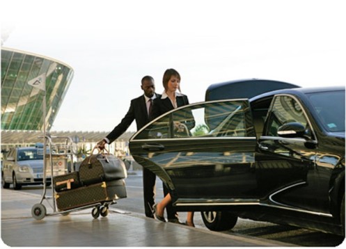 Private transport from Fiumicino Airport to EUR, Rome