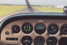 Piloter un avion (20min) + 1 accompagnateur - Lognes (77)