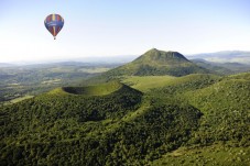 Vol en montgolfière privatisée pour 2 ou 4 personnes - 3 Régions de France