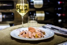 Cena romantica di pesce per due a Roma – Esperienza culinaria unica