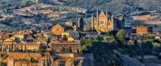 Orvieto day tour from Rome with biscuit making in a cave