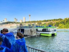 Niagara Falls, NY: Maid of the Mist Boat Ride and Scenic Walking Tour