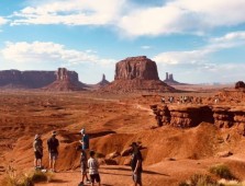 Monument Valley Jeep Tour for Two: Navajo Guided Adventure