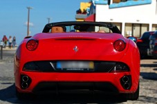 Conduzir um Ferrari California em Lisboa (30km)