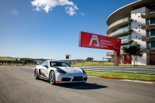Conduire une Porsche Cayman 718 S – 2 tours + 1 tour en copilote