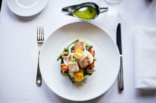 Soggiorno sul Mare & Cena di Pesce – 1 Notte per 2 Persone