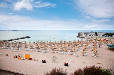 From Bucharest: Black Sea Day Trip for Two