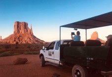 Monument Valley Jeep Tour for Two: Navajo Guided Adventure