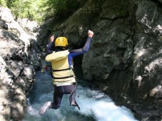 Escursione di Canyoning - 3 ore & soggiorno 2 notti