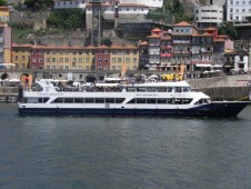 Jantar a Bordo de Barco Rabelo no Rio Douro para Grupos (50 pax min.)