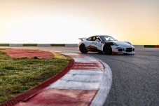 Conduzir Porsche GT3 1 volta + 1 volta em co-piloto