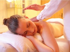 Massagem com Óleo de Vela Aromática