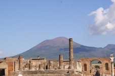 Round trip service Rome-Pompeii with skip-the-line tickets and audio guide