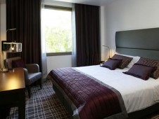 2 noches en hotel de 4 * con desayunos +1 cena romántica , Spa y Visita guiada por Lisboa para 2 personas