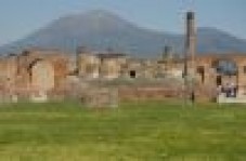 Pompeii Ruins Show and Go™