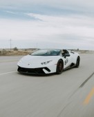 Giro in pista in Lamborghini ed ingresso cinema