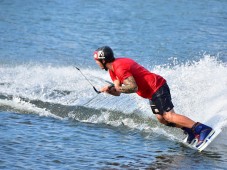 Lezione di Wakeboard - 15 min & soggiorno 1 notte